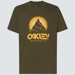 OAKLEY MOUNTAINS OUT B1B TEE เสื้อยืดทีเชิ๊ตผู้ชาย - Rev Online
