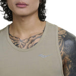 SAM800382-LAU