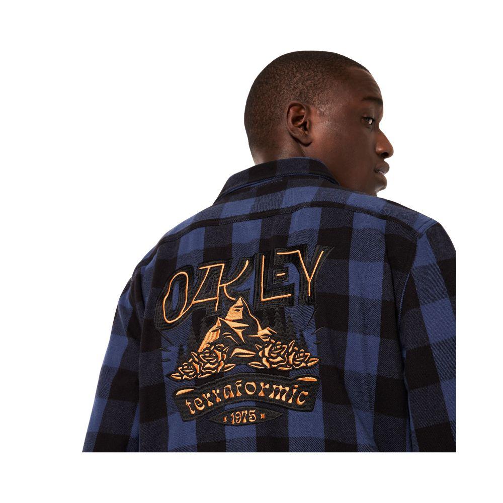 OAKLEY TERRAFORMIC LS BUTTON DOWN เสื้อเชิ้ตแขนยาวผู้ชาย - Rev Online